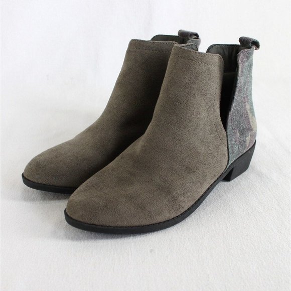 Corkys Camo Ankle Boots Girls Size 2 Olive Green Slip On Low Heel - Picture 1 of 9